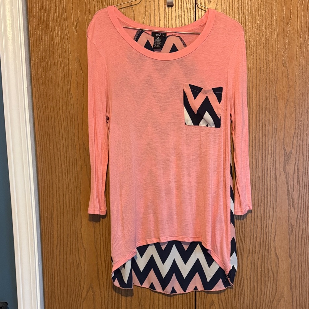 Rue21 Coral Chevron 3/4 Sleeve Top